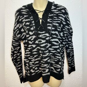 Rock & Republic Black and White V-Neck Sweater